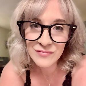 Meet your Posher, Mallory